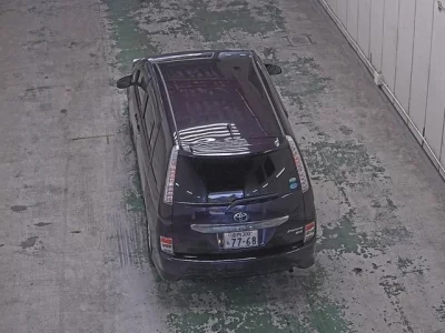 Toyota ISIS  с аукциона в Японии