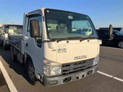 Isuzu ELF  с аукциона в Японии