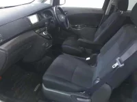 Toyota ISIS лот № 4075 оценка 3.5  с аукциона в Японии 2