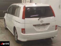 Toyota ISIS лот № 4075 оценка 3.5  с аукциона в Японии 1