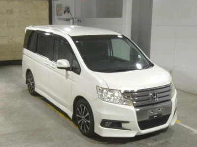 Honda STEP WAGON  с аукциона в Японии