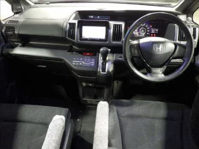 Honda STEP WAGON  с аукциона в Японии
