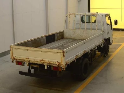 Isuzu ELF  с аукциона в Японии