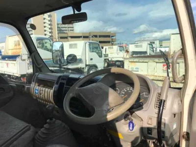 Hino DUTRO  с аукциона в Японии