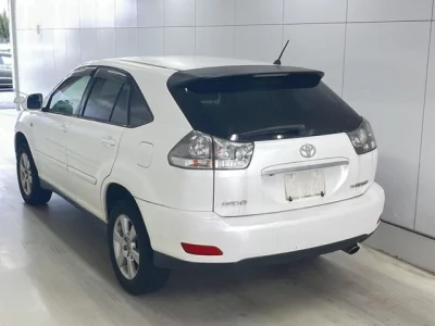 Toyota HARRIER  с аукциона в Японии