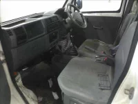 Nissan CLIPPER TRUCK лот № 4084 оценка 3  с аукциона в Японии 2