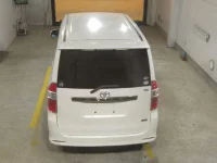 Toyota NOAH лот № 4199 оценка R  с аукциона в Японии 5