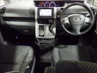 Toyota NOAH лот № 4199 оценка R  с аукциона в Японии 2