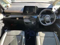 Nissan SERENA лот № 1081 оценка 4  с аукциона в Японии 2