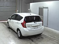 Nissan NOTE лот № 2206 оценка 4  с аукциона в Японии 1