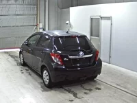 Toyota VITZ лот № 2205 оценка 3.5  с аукциона в Японии 1