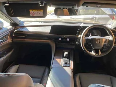 Toyota CROWN  с аукциона в Японии