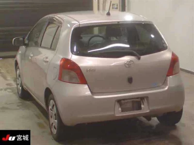 Toyota VITZ  с аукциона в Японии