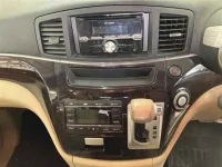 Nissan ELGRAND лот № 70140 оценка 3.5  с аукциона в Японии 5