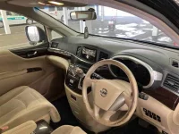 Nissan ELGRAND лот № 70140 оценка 3.5  с аукциона в Японии 2