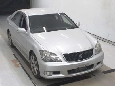 Toyota CROWN  с аукциона в Японии