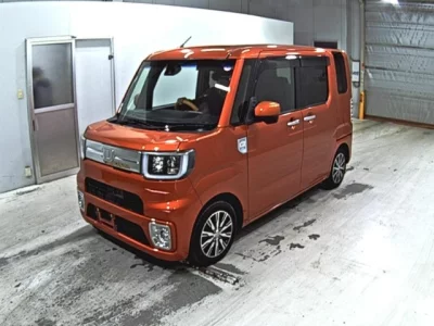 Daihatsu WAKE  с аукциона в Японии