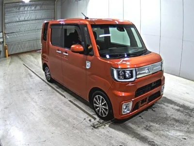 Daihatsu WAKE  с аукциона в Японии
