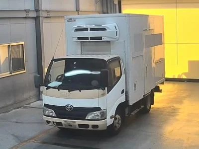Toyota DYNA  с аукциона в Японии