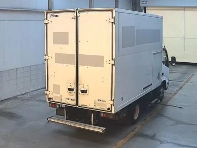Toyota DYNA  с аукциона в Японии