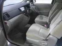 Toyota ISIS лот № 751 оценка 3.5  с аукциона в Японии 2