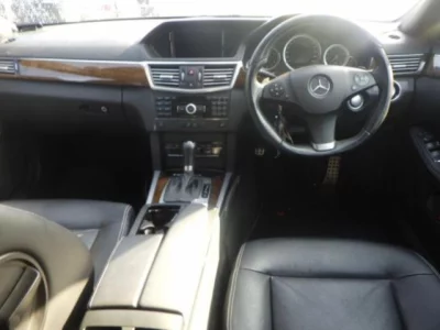 Mercedes-Benz E CLASS WAGON