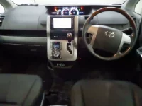 Toyota VOXY лот № 183 оценка R  с аукциона в Японии 2