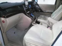 Toyota ALPHARD лот № 4117 оценка 3.5  с аукциона в Японии 2