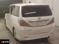 Toyota ALPHARD лот № 4117 оценка 3.5  с аукциона в Японии 1