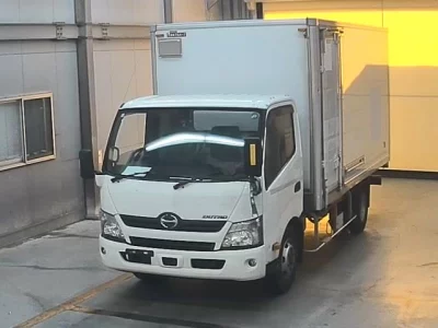 Hino DUTRO  с аукциона в Японии