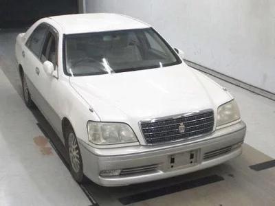 Toyota CROWN  с аукциона в Японии