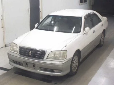 Toyota CROWN  с аукциона в Японии