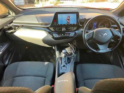 Toyota C-HR  с аукциона в Японии