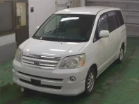 Toyota NOAH лот № 203 оценка R  с аукциона в Японии 5