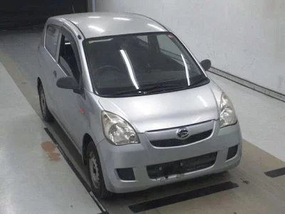 Daihatsu MIRA  с аукциона в Японии