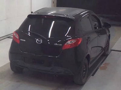 Mazda DEMIO  с аукциона в Японии
