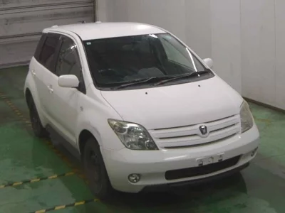 Toyota IST  с аукциона в Японии