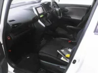 Toyota WISH лот № 4145 оценка 3.5  с аукциона в Японии 2