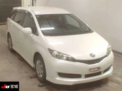 Toyota WISH  с аукциона в Японии