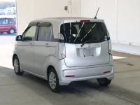 Honda N WGN лот № 2104 оценка 4  с аукциона в Японии 1