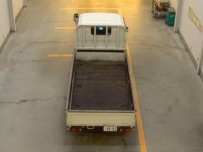 Toyota DYNA  с аукциона в Японии