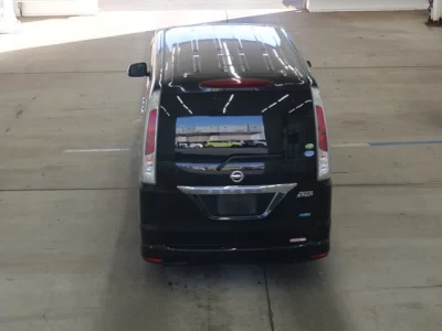 Nissan SERENA  с аукциона в Японии