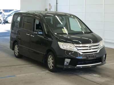Nissan SERENA  с аукциона в Японии