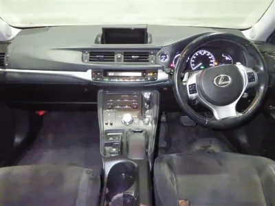 Lexus CT  с аукциона в Японии