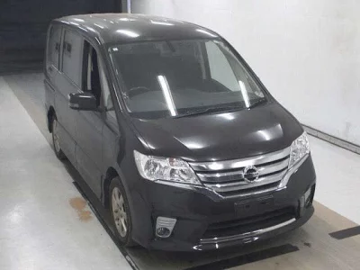 Nissan SERENA  с аукциона в Японии
