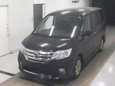 Nissan SERENA  с аукциона в Японии