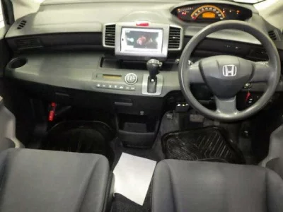 Honda FREED  с аукциона в Японии