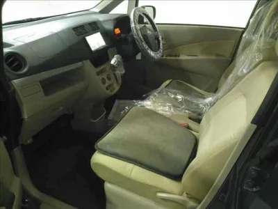 Daihatsu MOVE  с аукциона в Японии