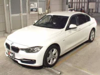 BMW 3-Series лот № 12 оценка 3  с аукциона в Японии 3