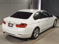 BMW 3-Series лот № 12 оценка 3  с аукциона в Японии 4